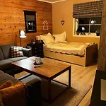Seaside Apartment At Holmen